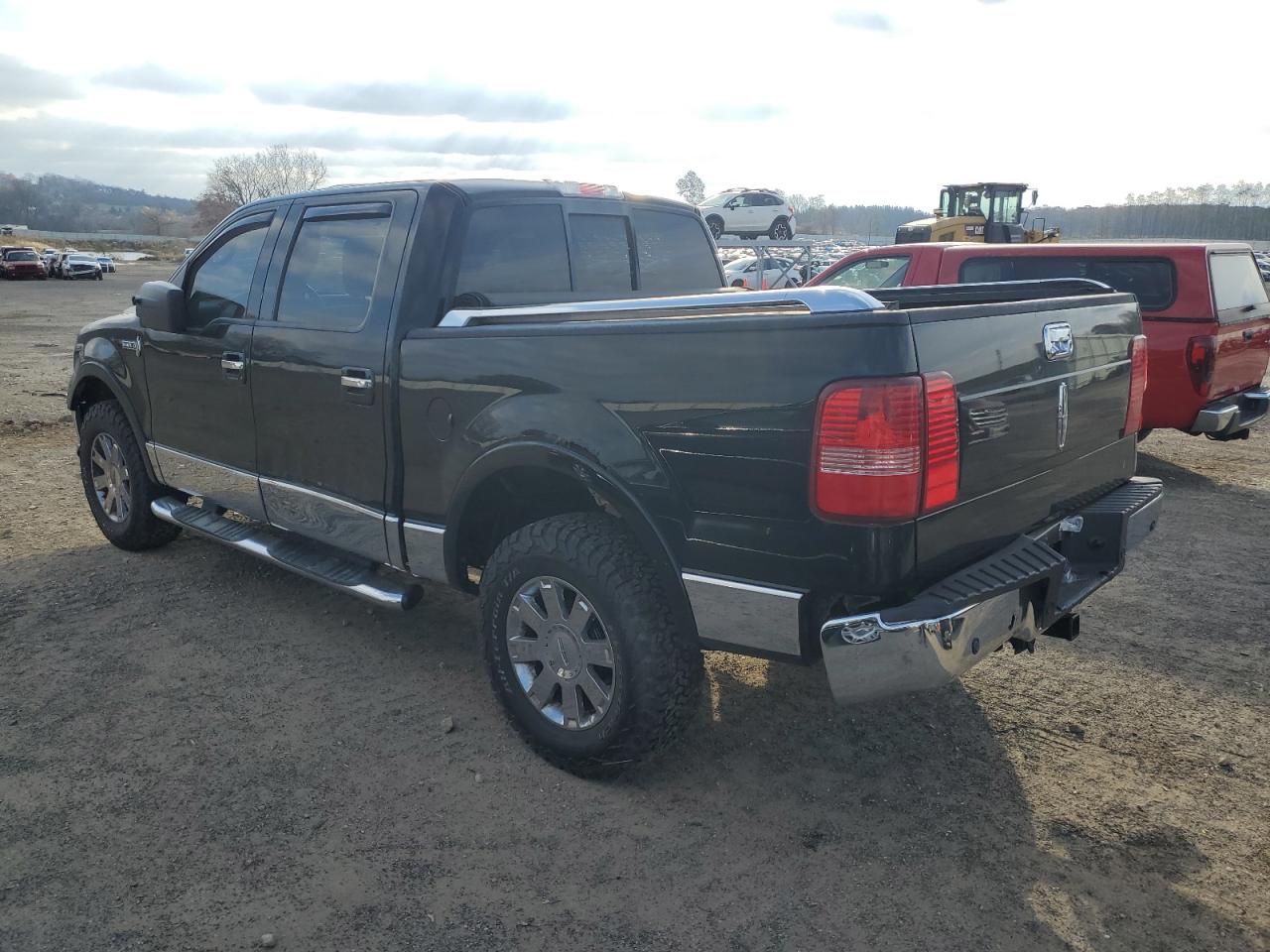 Изображение 2 2006 LINCOLN MARK LT  2006 с VIN 5LTPW18556FJ15649