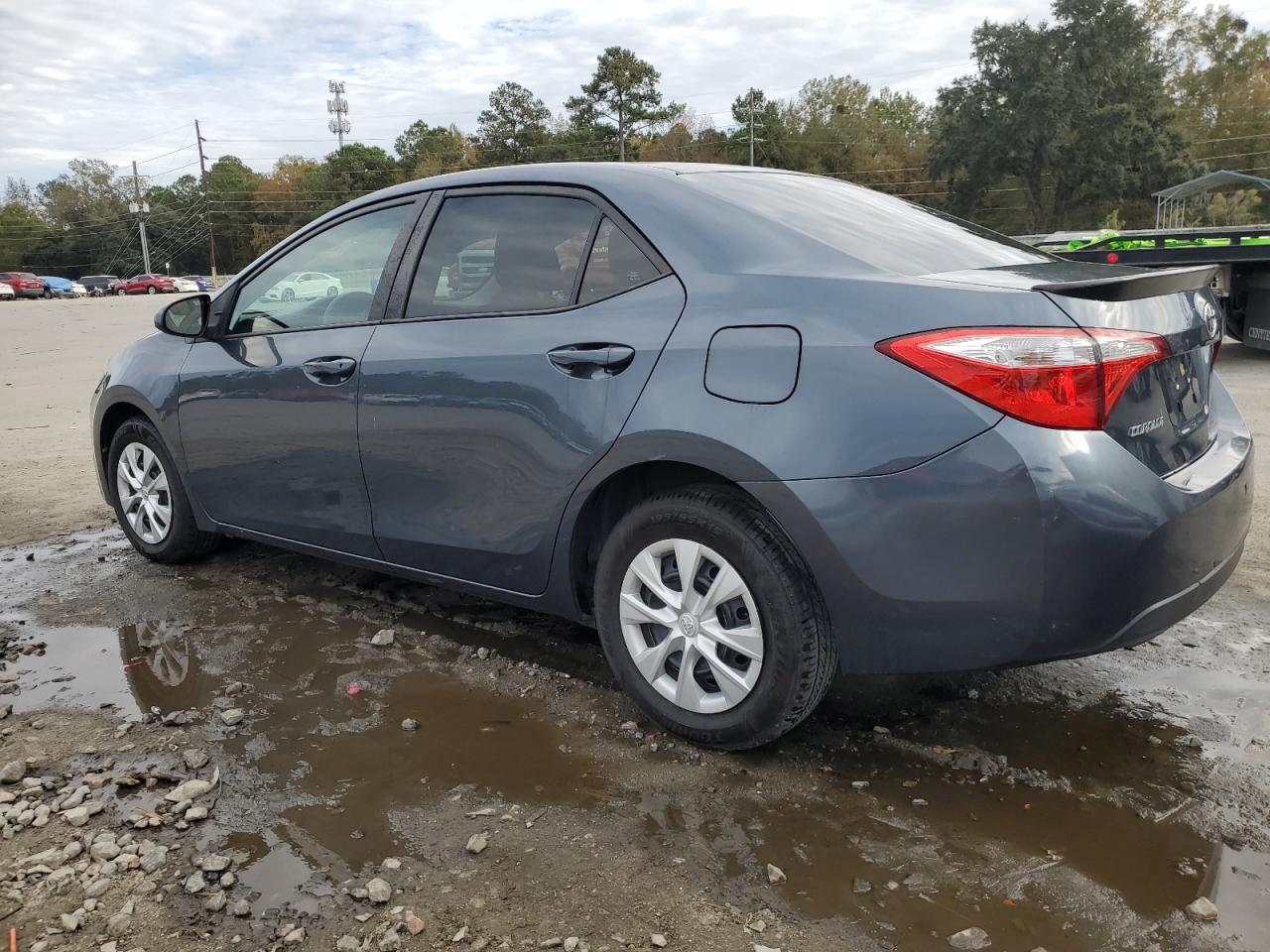 Image 2 of 2015 TOYOTA COROLLA L 2015 with VIN 2T1BURHE9FC321440