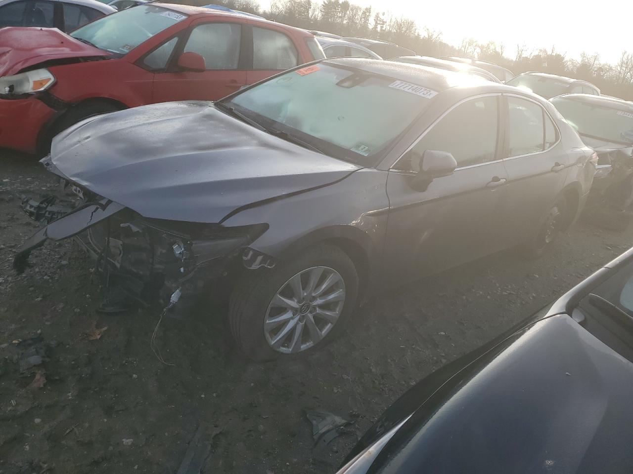 Obraz 1 z 2018 TOYOTA CAMRY L 2018 z VIN 4T1B11HK2JU512379