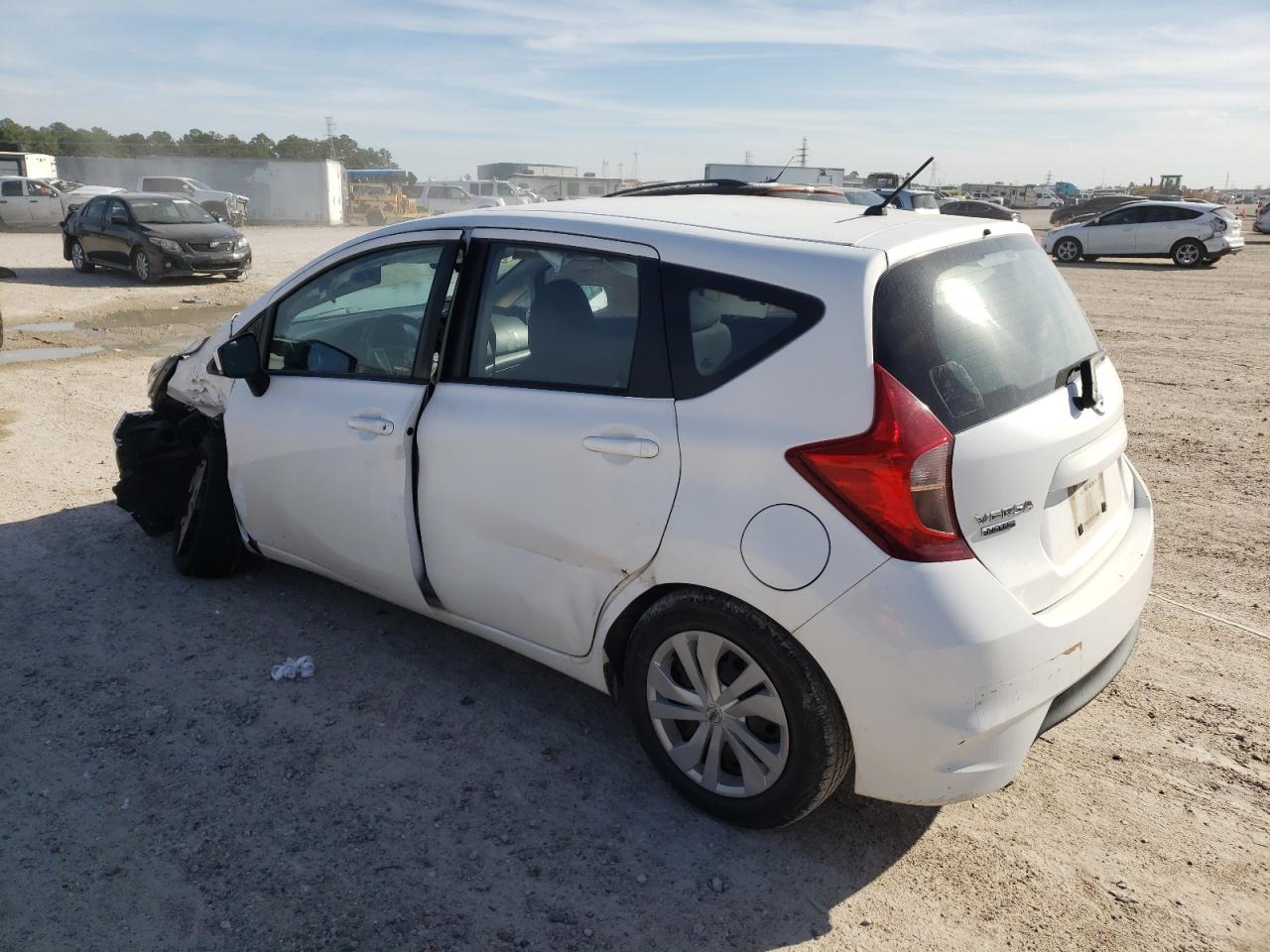 Изображение 2 2018 NISSAN VERSA NOTE S 2018 с VIN 3N1CE2CP9JL368249