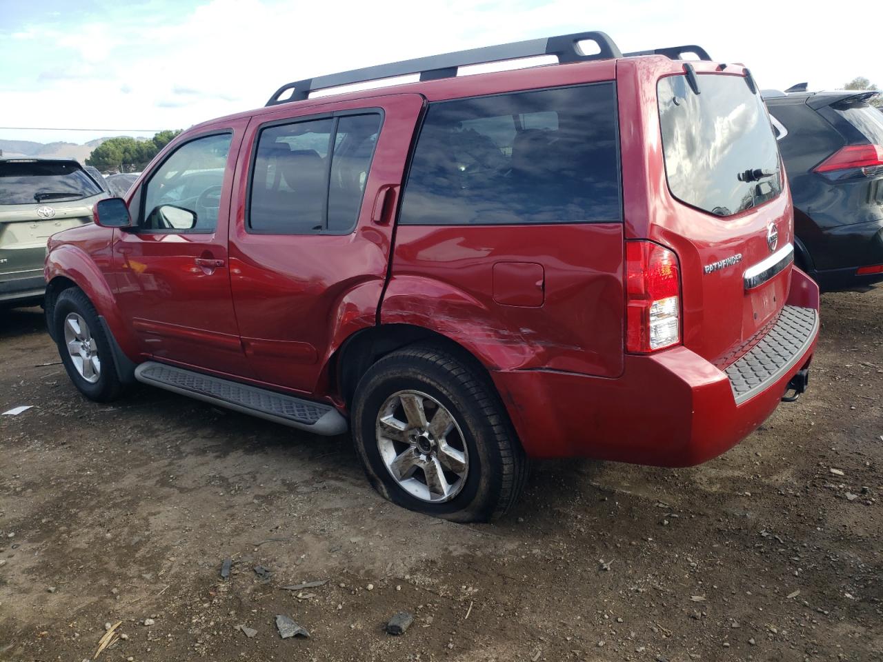 Изображение 2 2012 NISSAN PATHFINDER S 2012 с VIN 5N1AR1NN7CC617690
