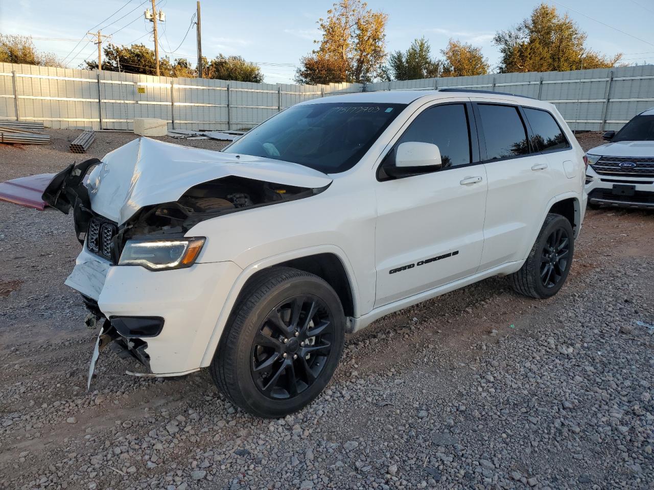 Изображение 1 2022 JEEP GRAND CHEROKEE LAREDO E 2022 с VIN 1C4RJFAG1NC113786