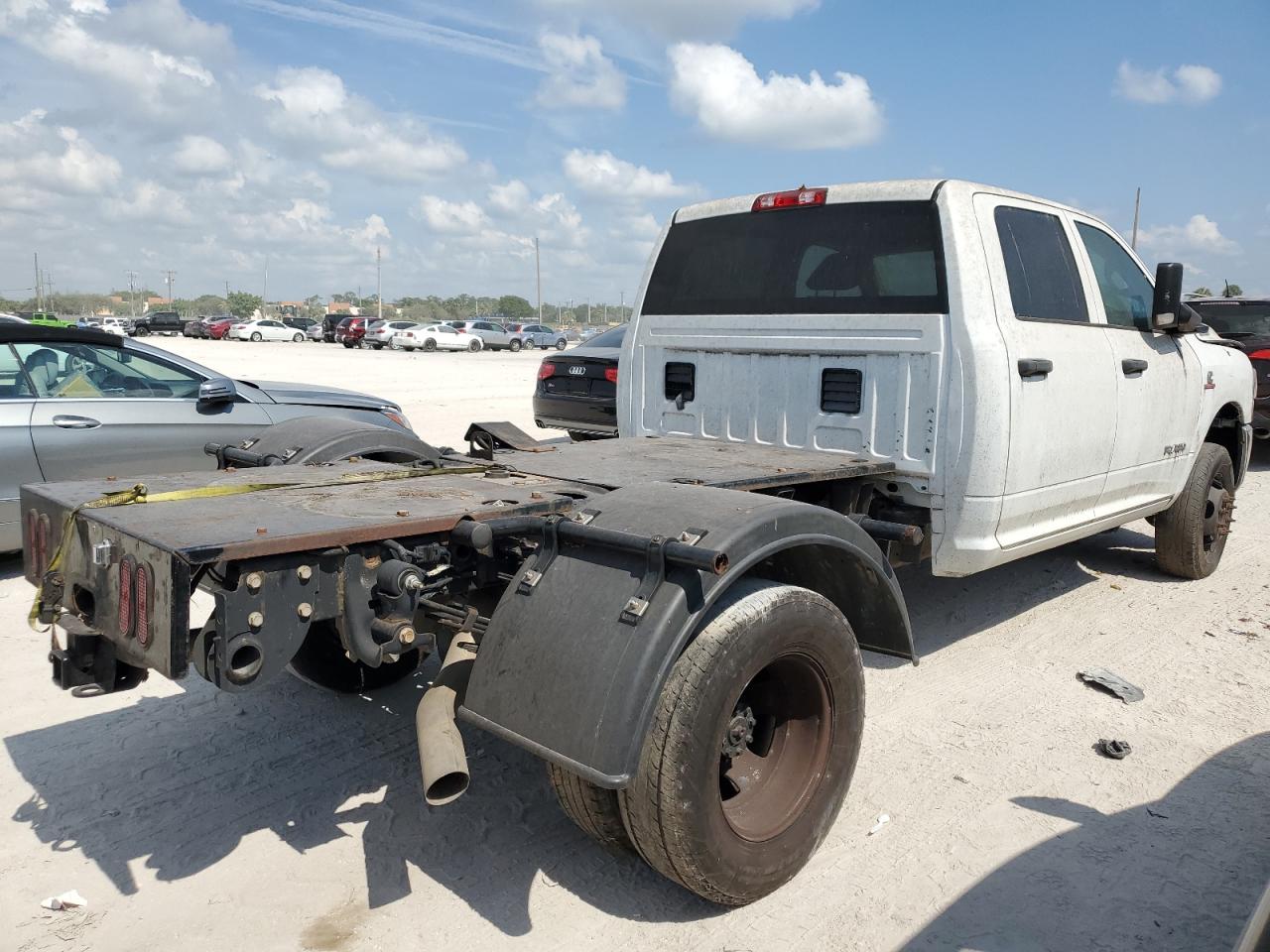 Image 3 of 2020 RAM 3500 TRADESMAN 2020 with VIN 3C63RRGL2LG179513