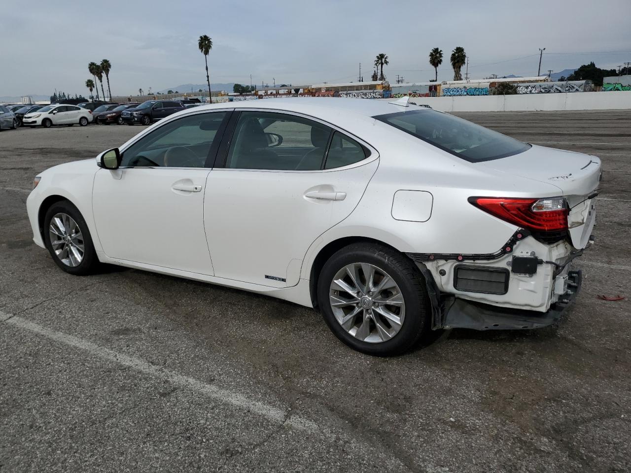 Image 2 of 2014 LEXUS ES 300H 2014 with VIN JTHBW1GG5E2073164