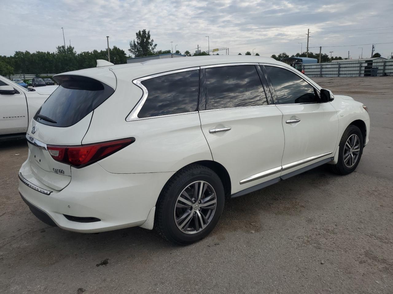 Obraz 3 z 2017 INFINITI QX60  2017 z VIN 5N1DL0MM3HC511973