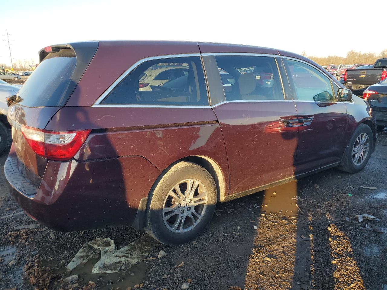 Image 3 of 2011 HONDA ODYSSEY LX 2011 with VIN 5FNRL5H21BB014480