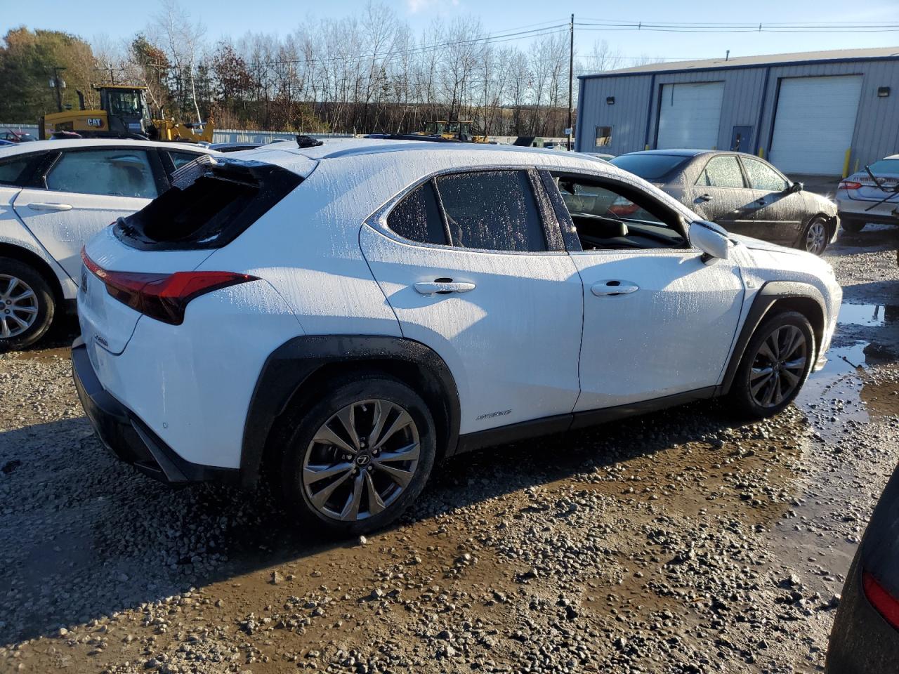 Obraz 3 z 2021 LEXUS UX 250H 2021 z VIN JTHR9JBH2M2051207