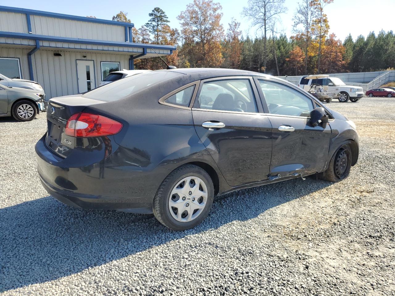Image 3 of 2013 FORD FIESTA SE 2013 with VIN 3FADP4BJXDM161880