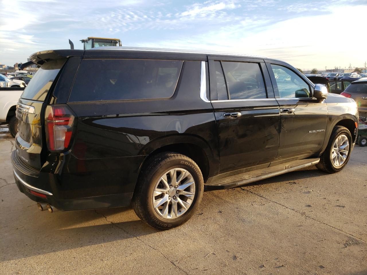 Obraz 3 z 2023 CHEVROLET SUBURBAN C1500 PREMIER 2023 z VIN 1GNSCFKD0PR340197