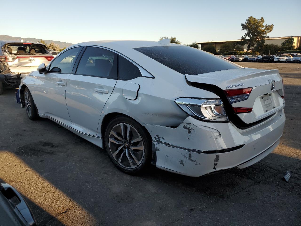 Image 2 of 2019 HONDA ACCORD HYBRID EXL 2019 with VIN 1HGCV3F58KA018215