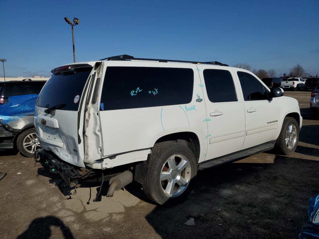 Изображение 3 2010 CHEVROLET SUBURBAN C1500 LT 2010 с VIN 1GNUCJE0XAR174752