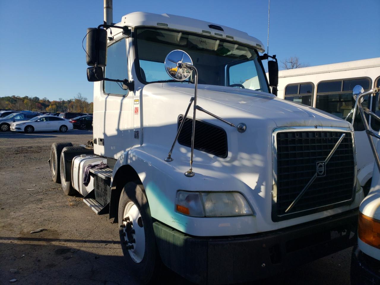 Изображение 1 2012 VOLVO VN VNM 2012 с VIN 4V4MC9DG5CN556725