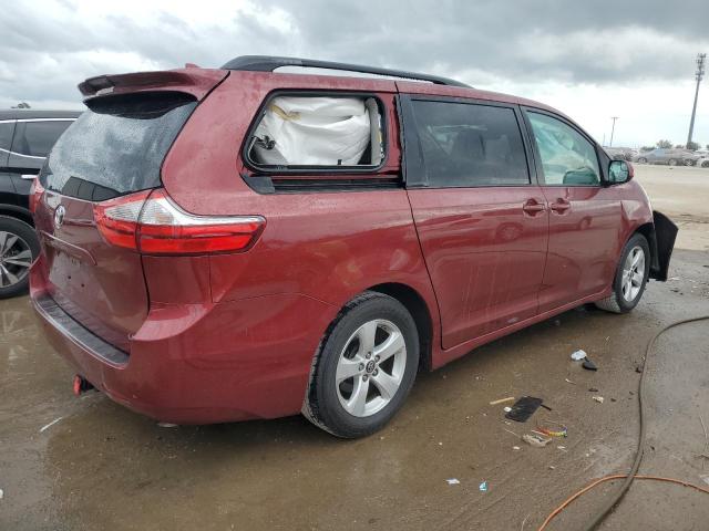 Obraz 3 z 2018 TOYOTA SIENNA LE 2018 z VIN 5TDKZ3DC1JS912932