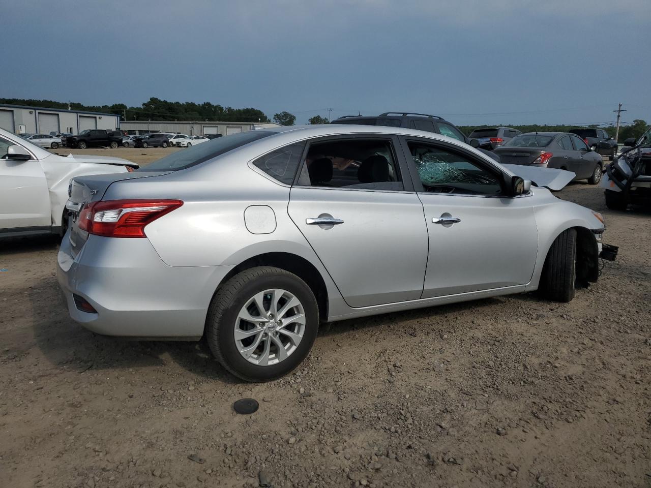 Obraz 3 z 2019 NISSAN SENTRA S 2019 z VIN 3N1AB7AP1KY320863