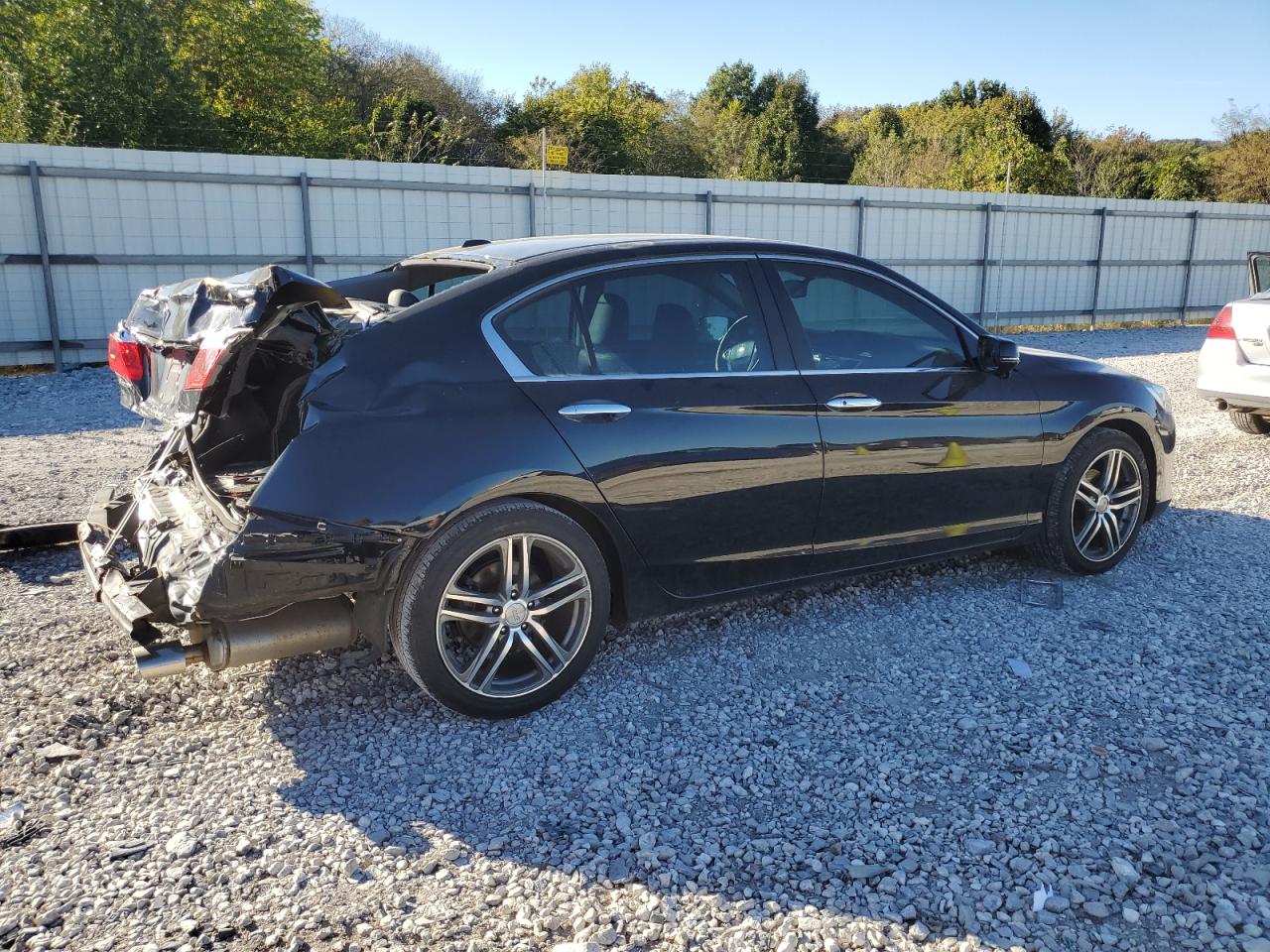 Image 3 of 2014 HONDA ACCORD EXL 2014 with VIN 1HGCR2F85EA025412