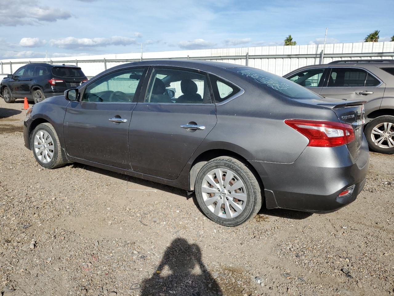 Obraz 2 z 2017 NISSAN SENTRA S 2017 z VIN 3N1AB7AP0HY386152