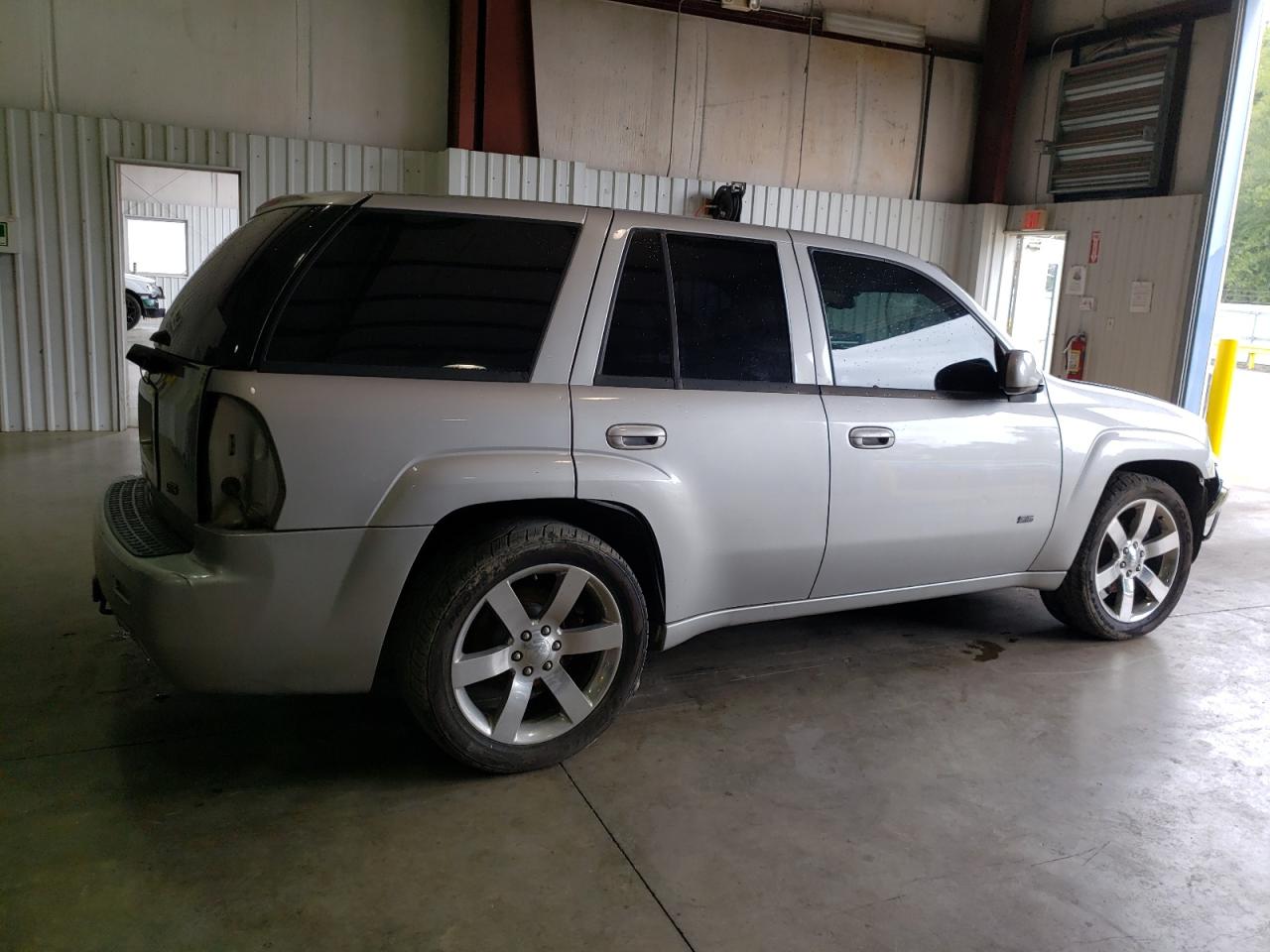 Image 3 of 2008 CHEVROLET TRAILBLAZER SS 2008 with VIN 1GNES13H482210177