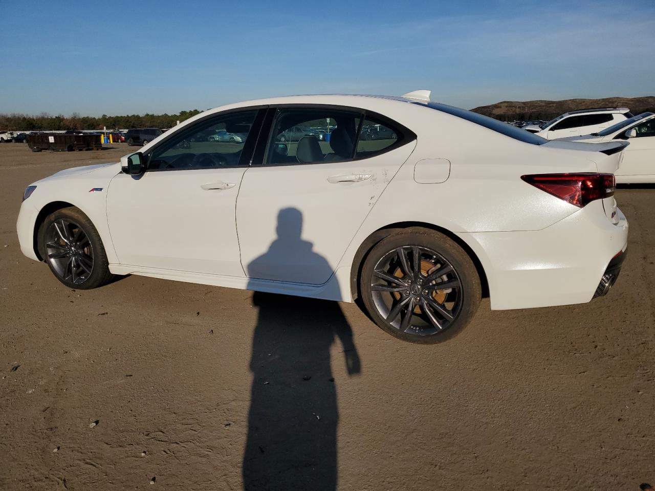 Изображение 2 2019 ACURA TLX TECHNOLOGY 2019 с VIN 19UUB3F60KA001642