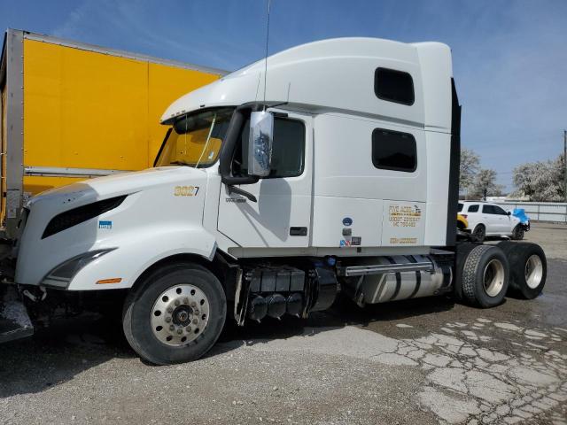 Изображение 2 2020 VOLVO VN VNL 2020 с VIN 4V4NC9EH8LN239825