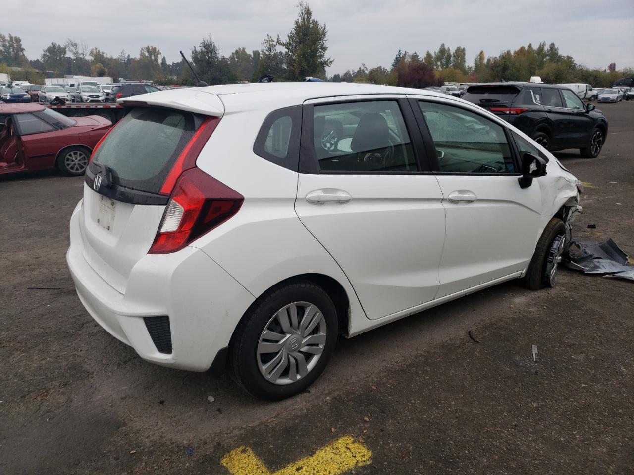 Image 3 of Honda Fit Lx 2015 with VIN 3HGGK5H56FM743999