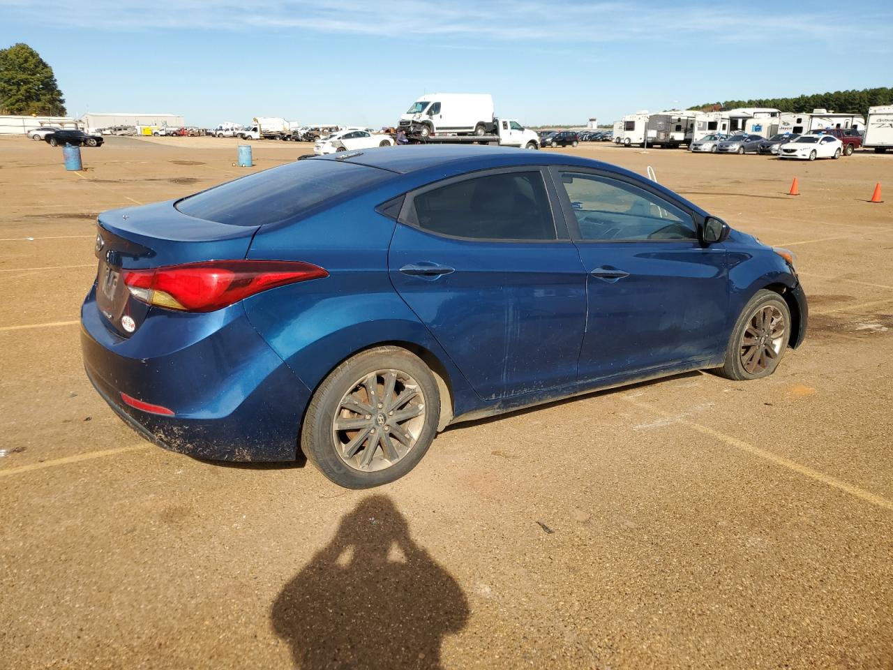 Image 3 of 2014 HYUNDAI ELANTRA SE 2014 with VIN KMHDH4AE3EU083690