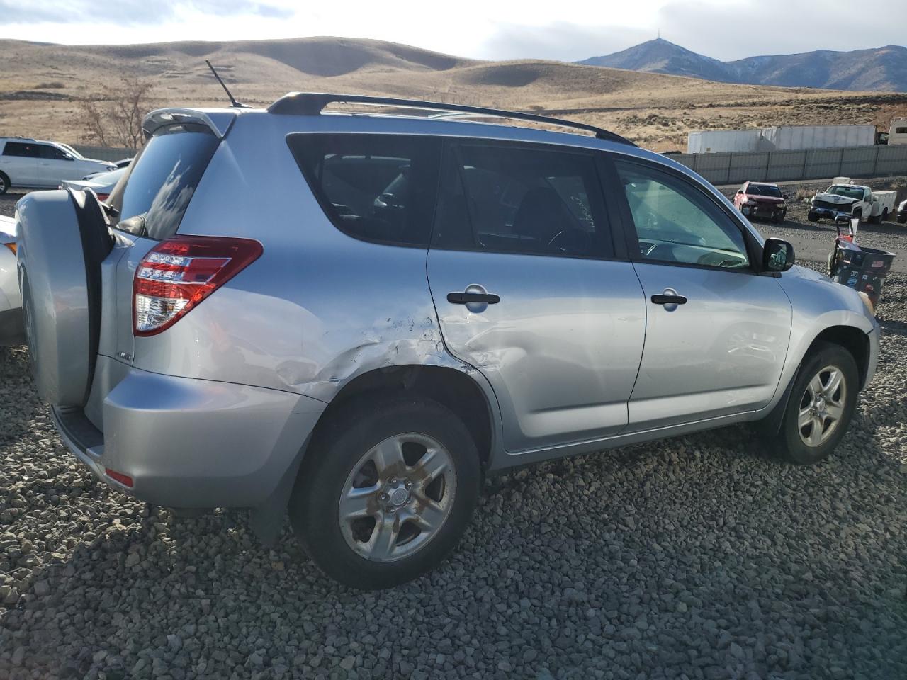 Изображение 3 2010 TOYOTA RAV4  2010 с VIN JTMBF4DV3AD027398
