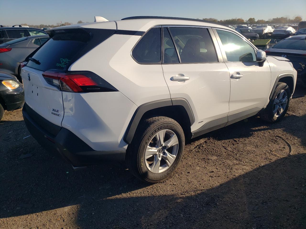 Image 3 of 2021 TOYOTA RAV4 XLE 2021 with VIN 2T3R6RFV0MW004273