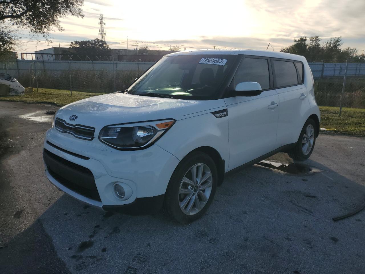 Obraz 1 z 2018 KIA SOUL + 2018 z VIN KNDJP3A52J7551440