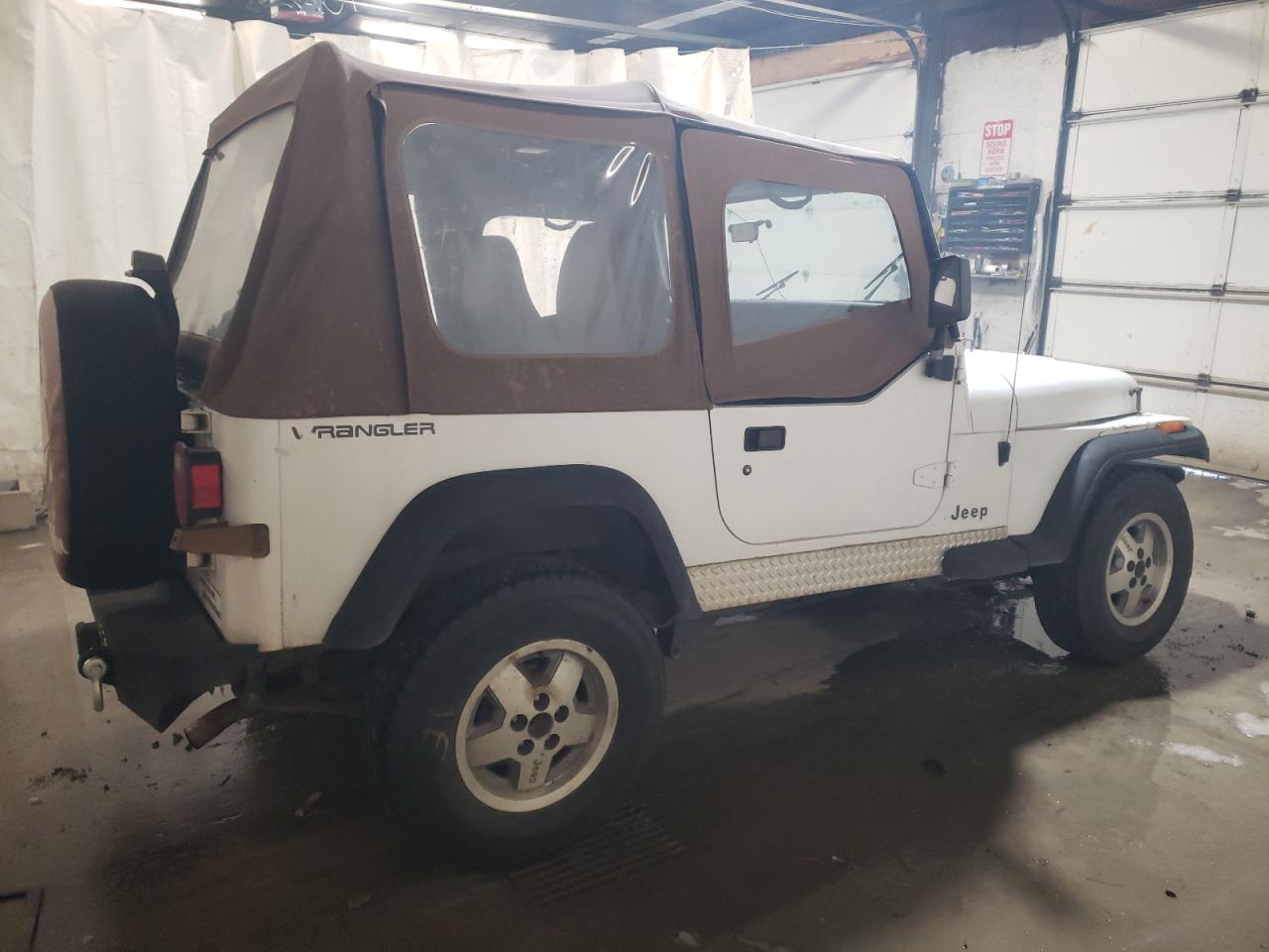 Image 3 of 1995 JEEP WRANGLER / YJ S 1995 with VIN 1J4FY19P3SP233027