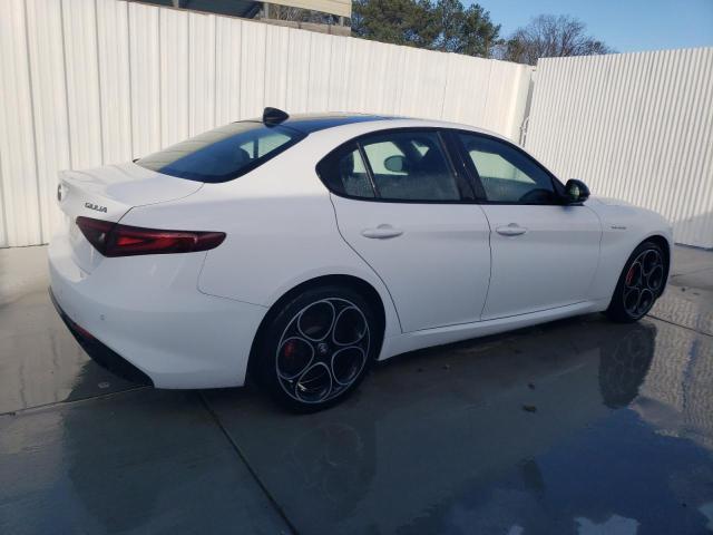 Image 3 of 2023 ALFA ROMEO GIULIA TI 2023 with VIN ZARFANBN1P7671102