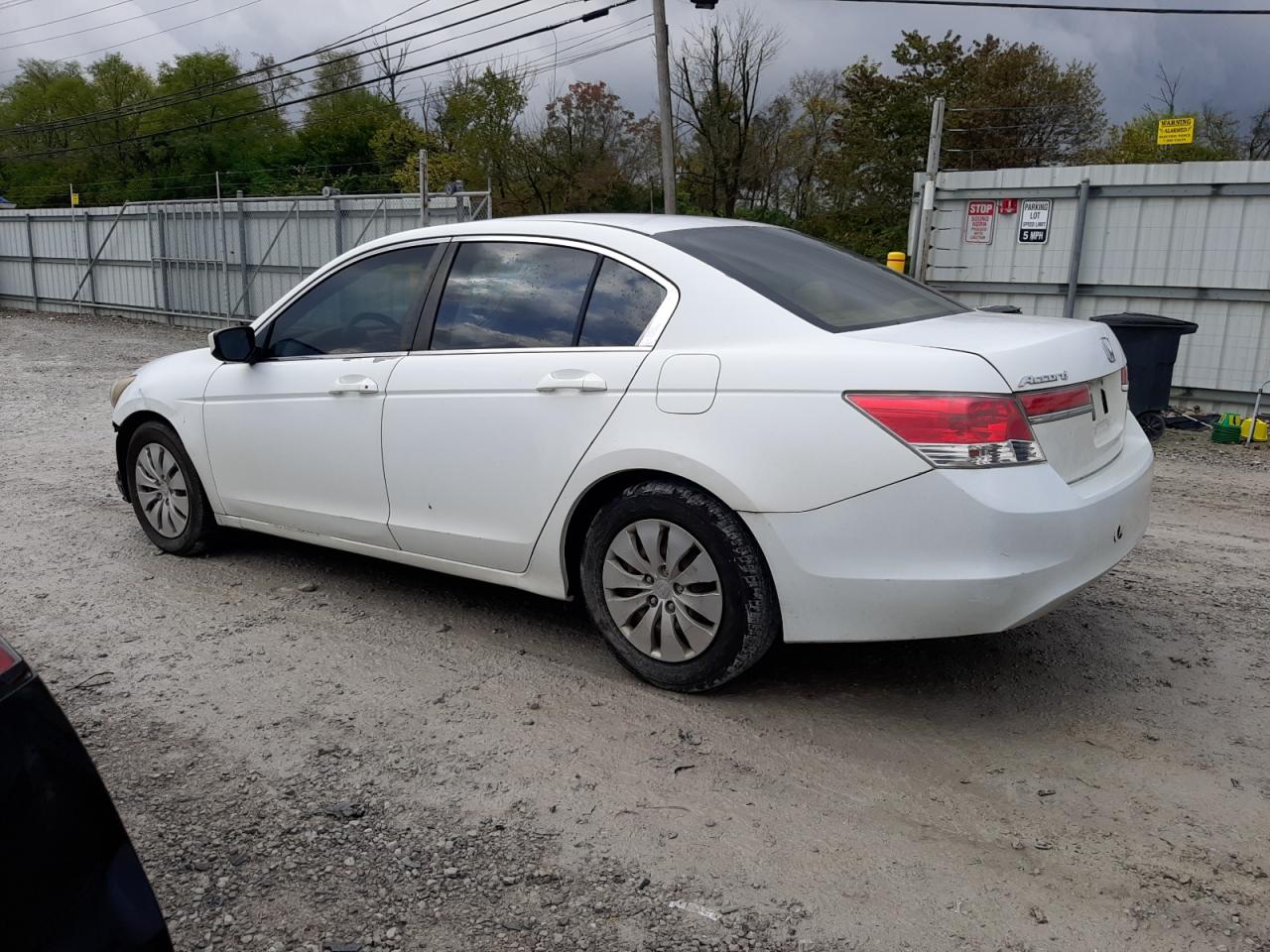 Изображение 2 2011 HONDA ACCORD LX 2011 с VIN 1HGCP2F3XBA123518