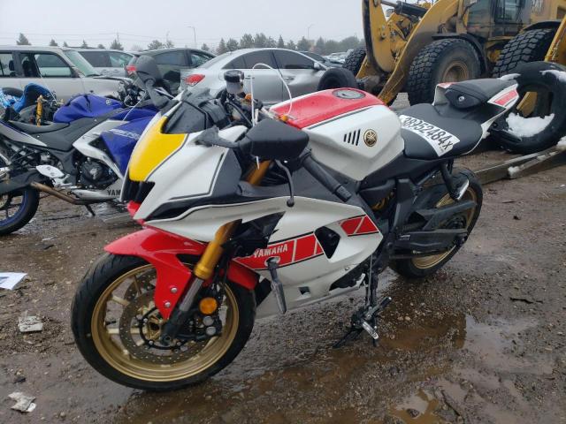 Obraz 2 z 2022 YAMAHA YZFR7  2022 z VIN JYARM38E5NA002711