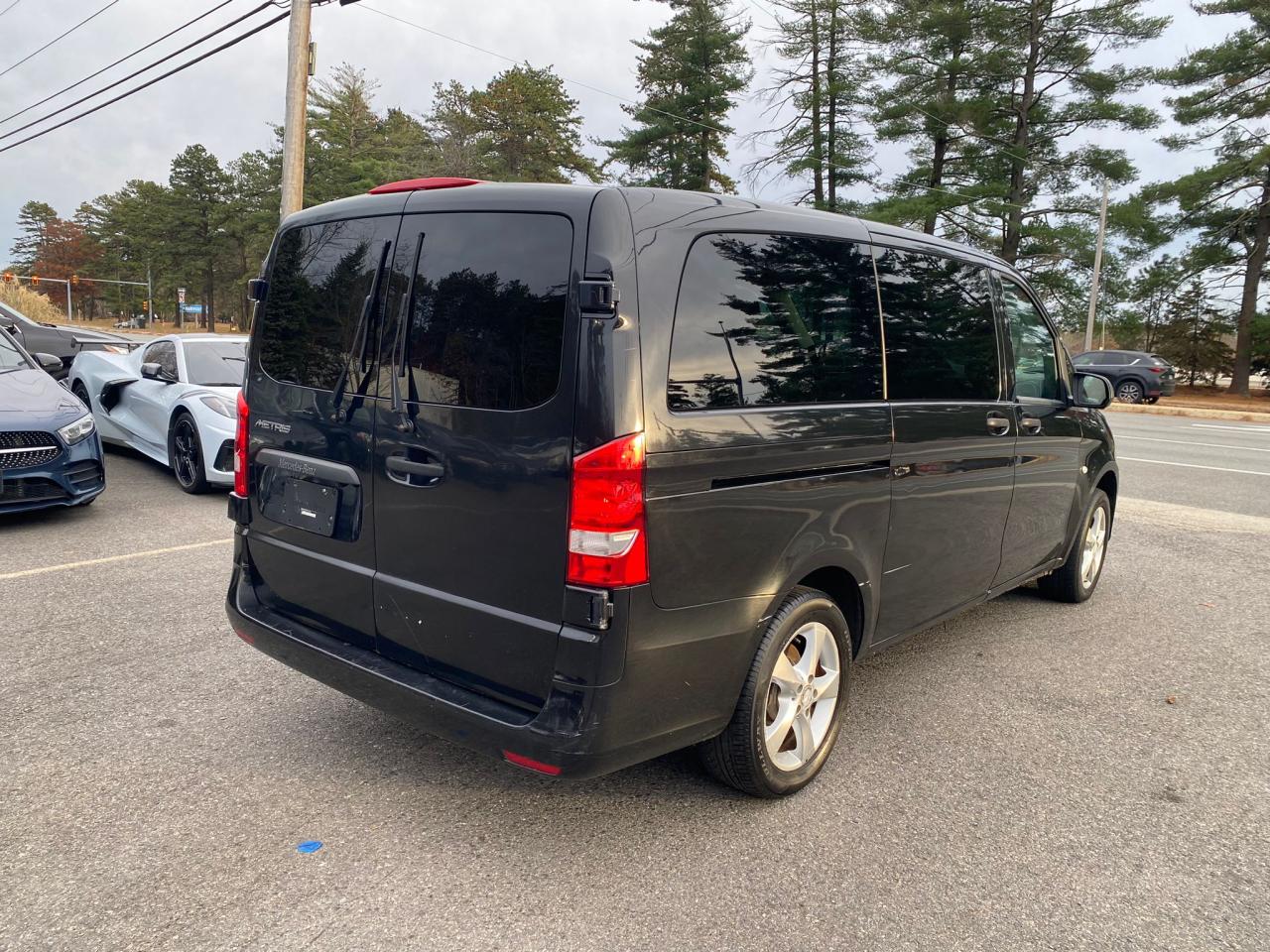 Obraz 3 z 2017 MERCEDES-BENZ METRIS  2017 z VIN WD4PG2EE9H3309539