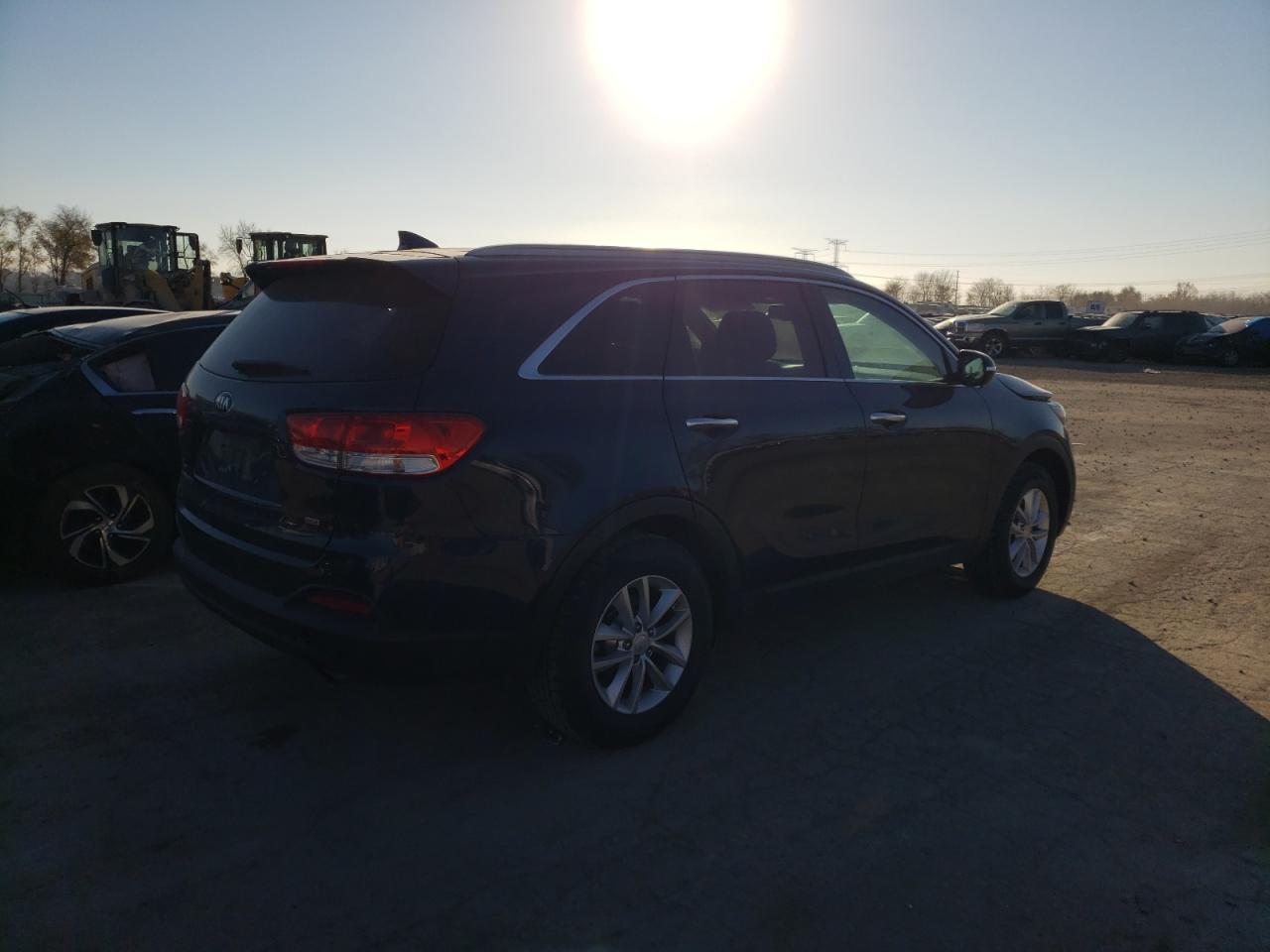 Obraz 3 z 2016 KIA SORENTO LX 2016 z VIN 5XYPG4A39GG064326