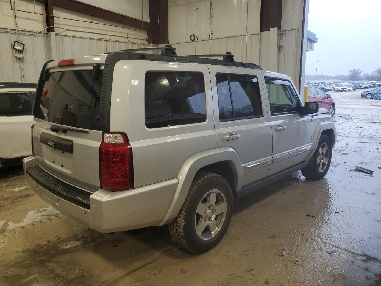 Obraz 3 z 2010 JEEP COMMANDER SPORT 2010 z VIN 1J4RG4GK9AC118091