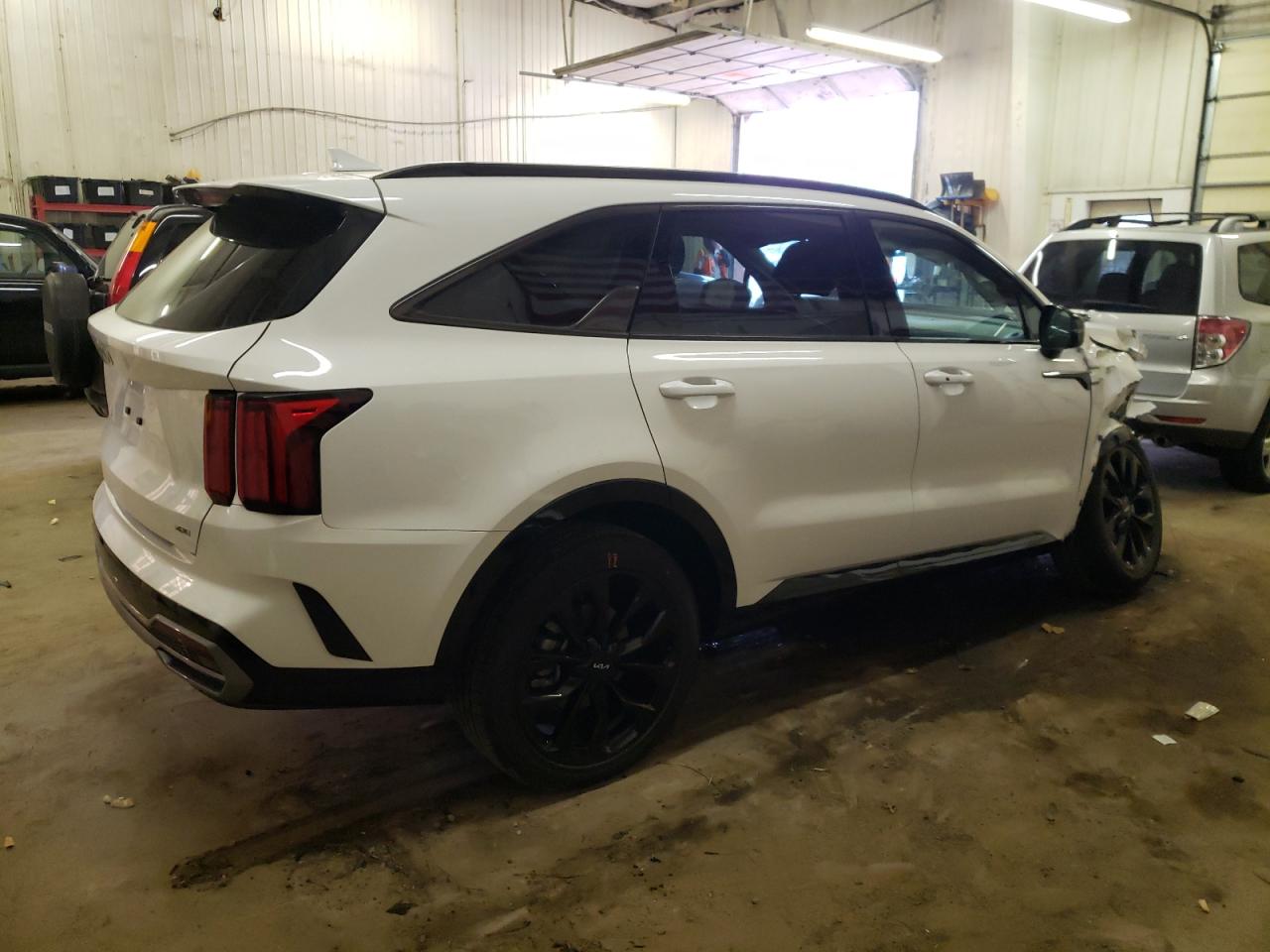 Изображение 3 2023 KIA SORENTO SX 2023 с VIN 5XYRKDLF8PG213355