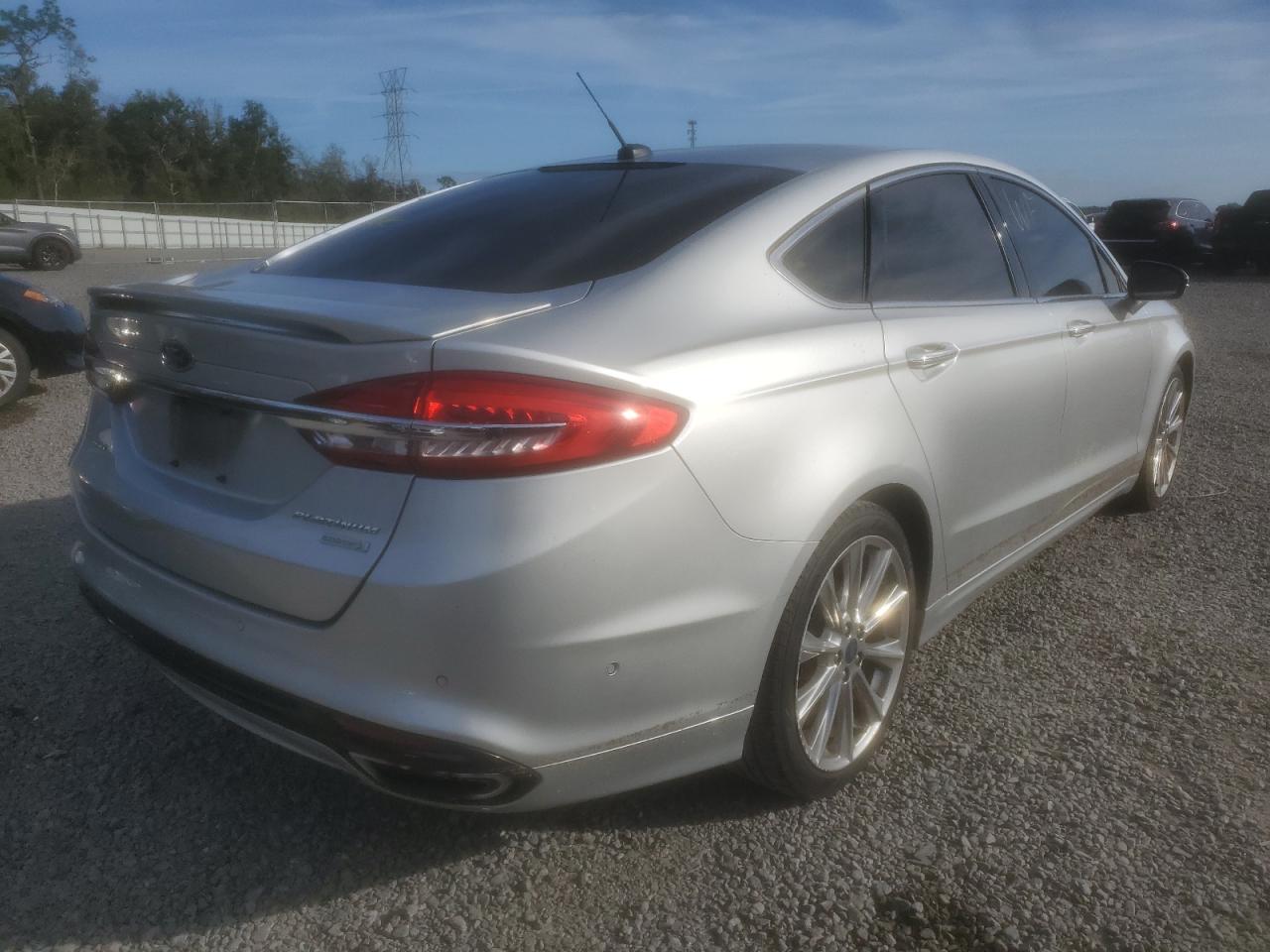 Изображение 3 2017 FORD FUSION TITANIUM 2017 с VIN 3FA6P0K96HR132327