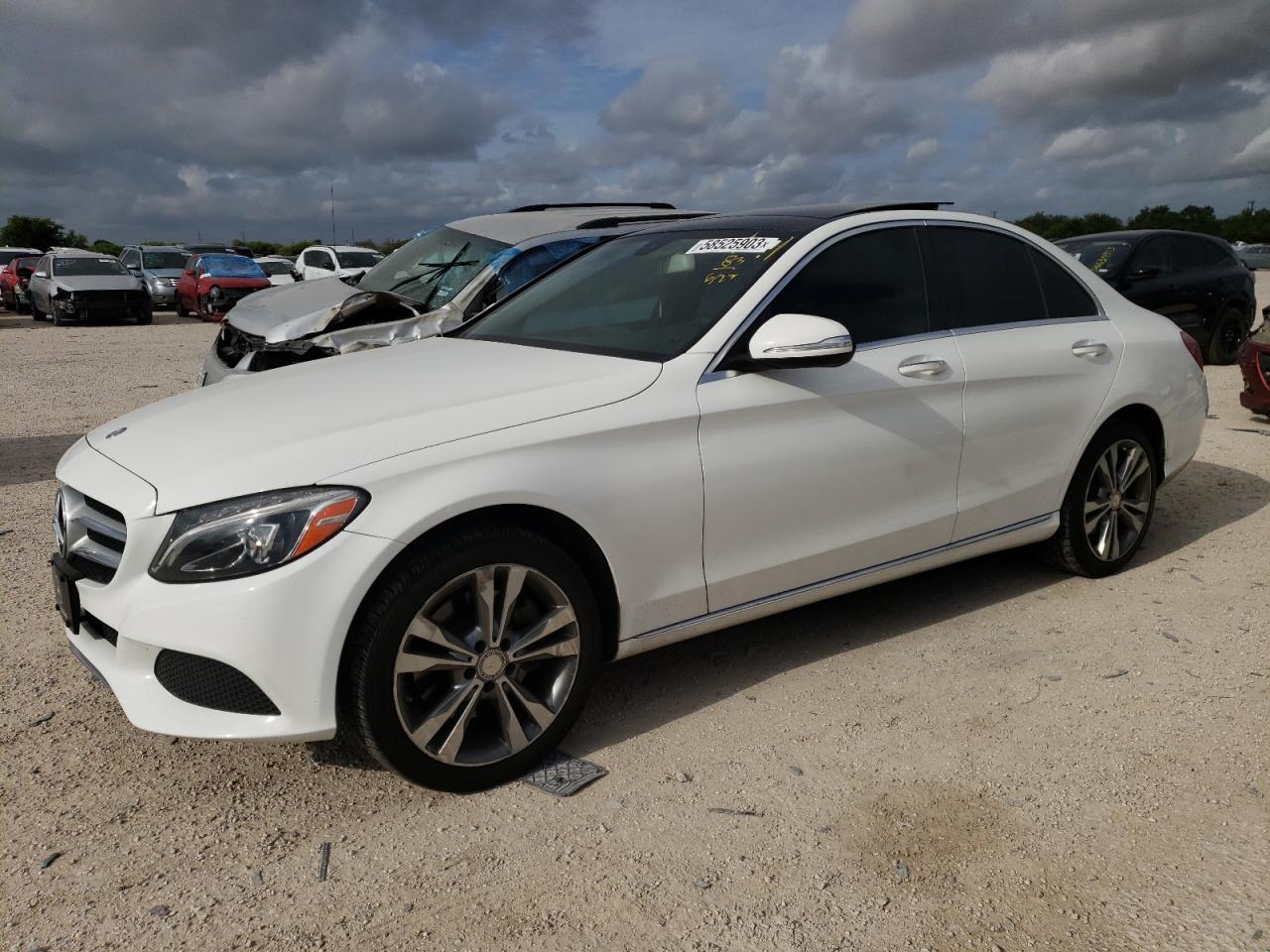Image 1 of Mercedes-Benz C 300 4Matic 2015 with VIN 55SWF4KB1FU040594