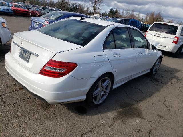 Obraz 3 z 2014 MERCEDES-BENZ C 250 2014 z VIN WDDGF4HB9EG234295