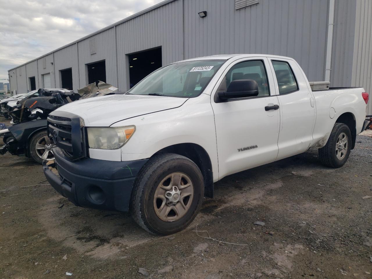 Image 1 of 2013 TOYOTA TUNDRA DOUBLE CAB SR5 2013 with VIN 5TFRU5F13DX029160