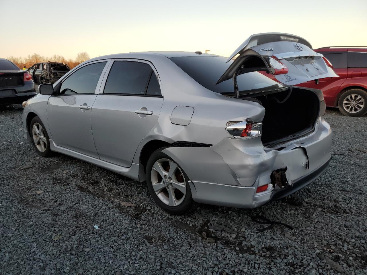 Изображение 2 2011 TOYOTA COROLLA BASE 2011 с VIN 2T1BU4EE3BC629169
