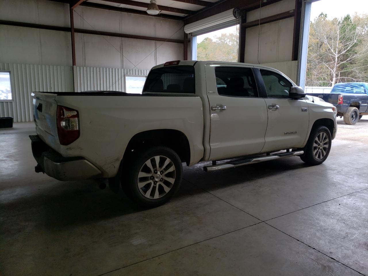 Obraz 3 z 2014 TOYOTA TUNDRA CREWMAX LIMITED 2014 z VIN 5TFHW5F17EX347709
