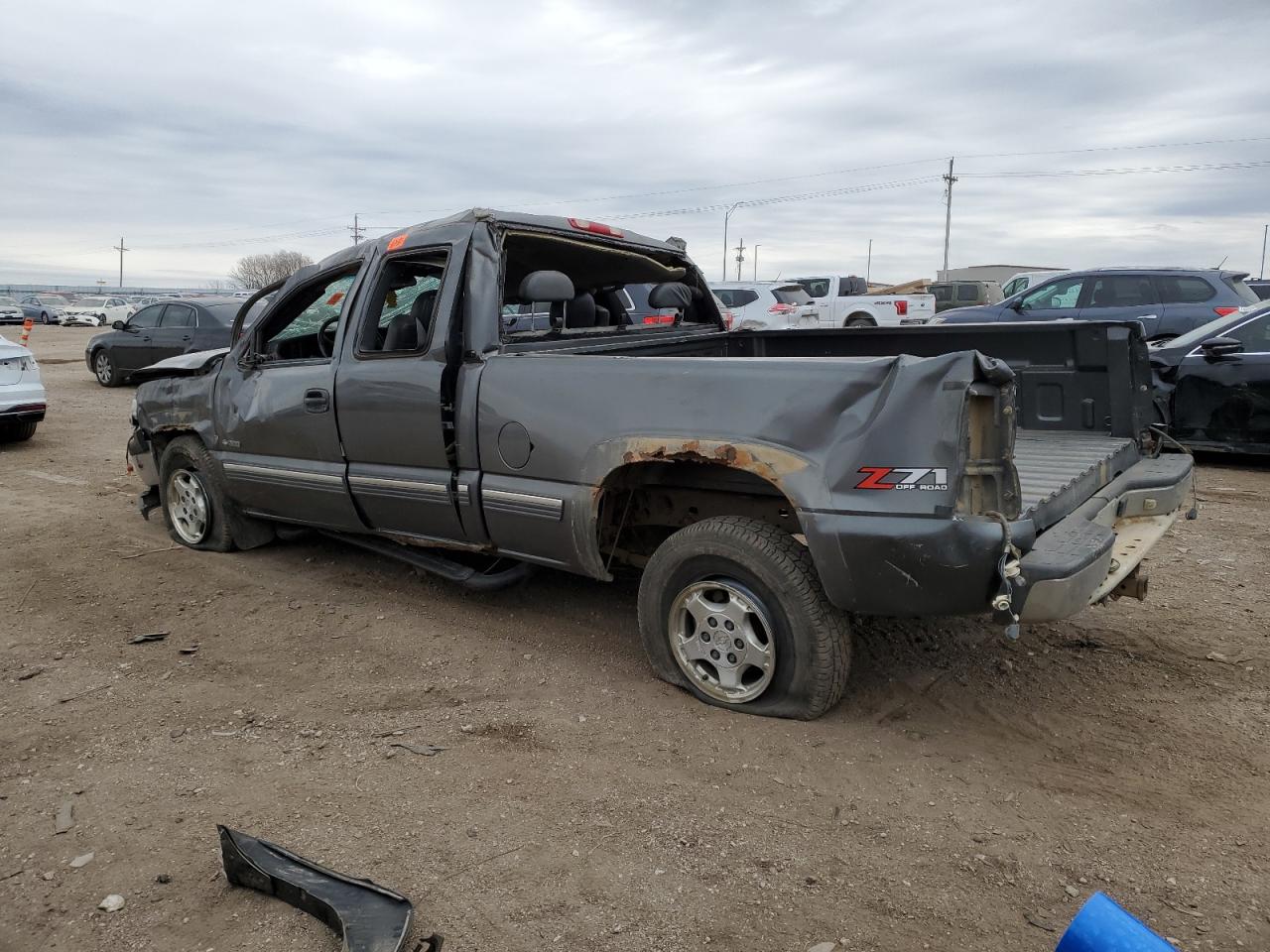 Image 2 of 2001 CHEVROLET SILVERADO K1500 2001 with VIN 1GCEK19T21E141112