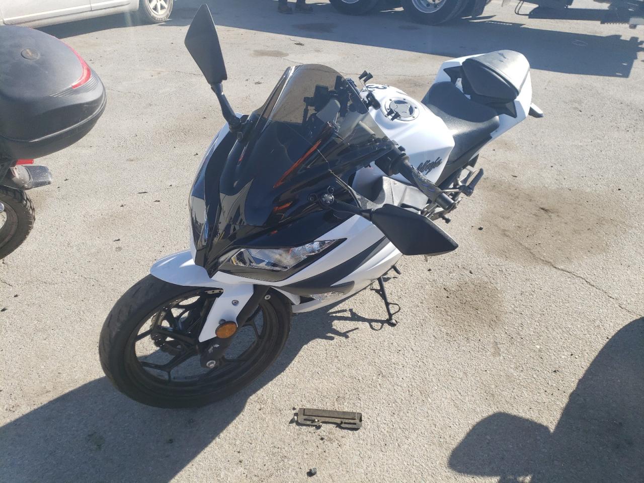 Изображение 2 Kawasaki Ex300 A 2017 с VIN JKAEX8A15HDA30779