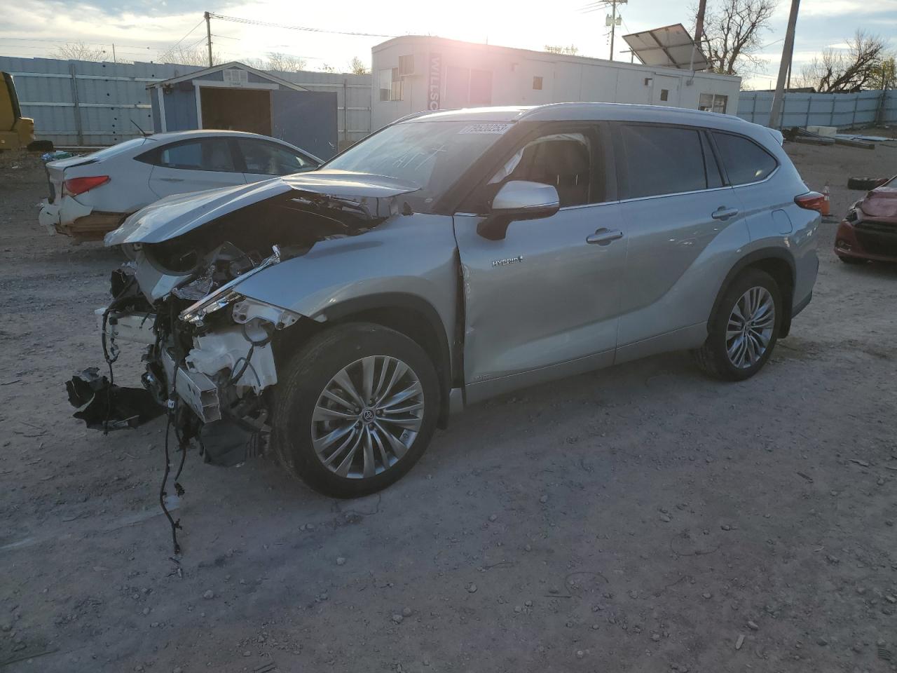 Image 1 of 2021 TOYOTA HIGHLANDER HYBRID PLATINUM 2021 with VIN 5TDEBRCH3MS033180