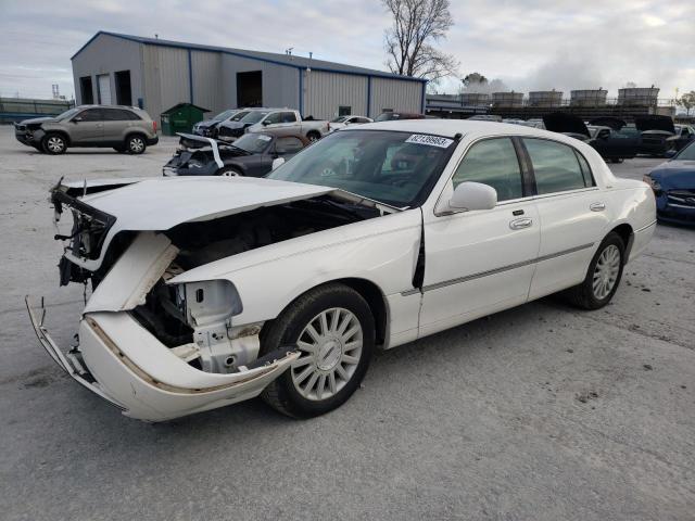 Obraz 1 z 2003 LINCOLN TOWN CAR EXECUTIVE 2003 z VIN 1LNHM81W13Y647825