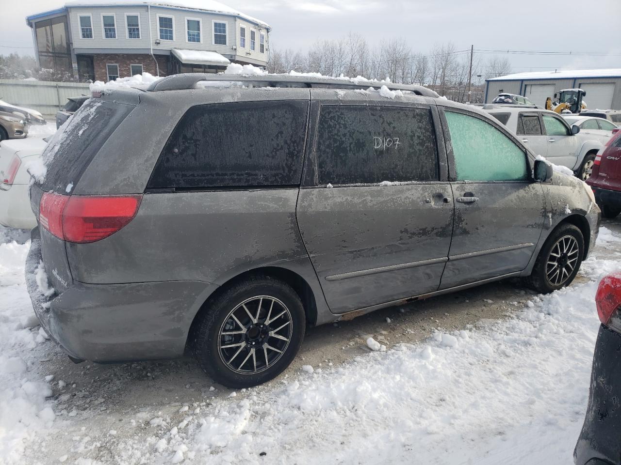 Изображение 3 2005 TOYOTA SIENNA XLE 2005 с VIN 5TDZA22C15S268681