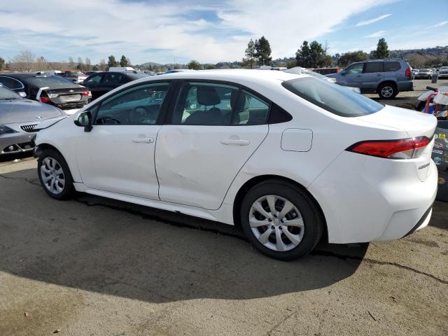 Image 2 of 2020 TOYOTA COROLLA LE 2020 with VIN 5YFEPRAE3LP125472