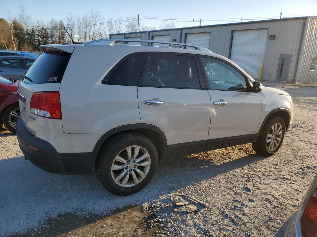 Изображение 3 2011 KIA SORENTO EX 2011 с VIN 5XYKUDA29BG051496