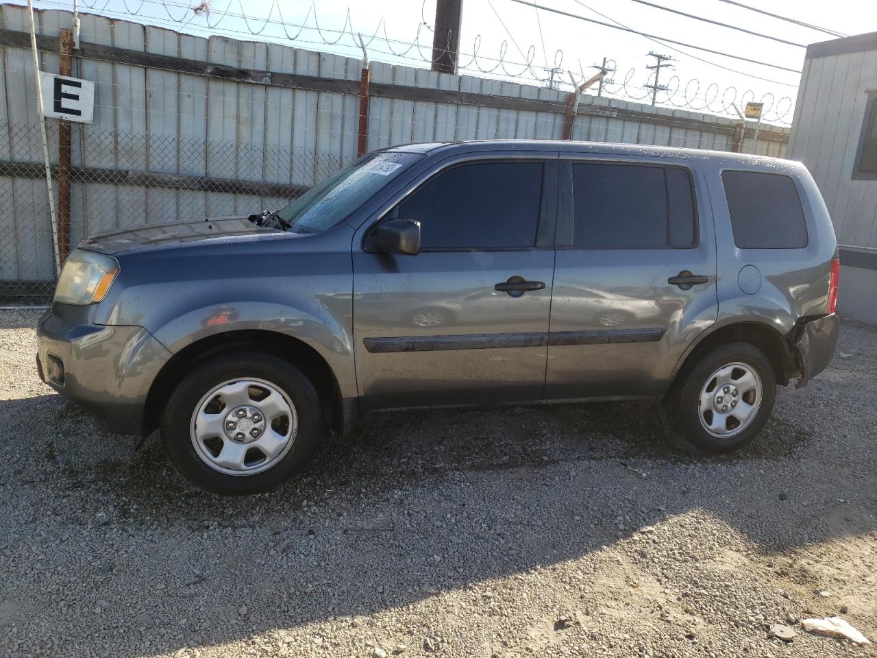 Image 1 of 2011 HONDA PILOT LX 2011 with VIN 5FNYF3H23BB035919